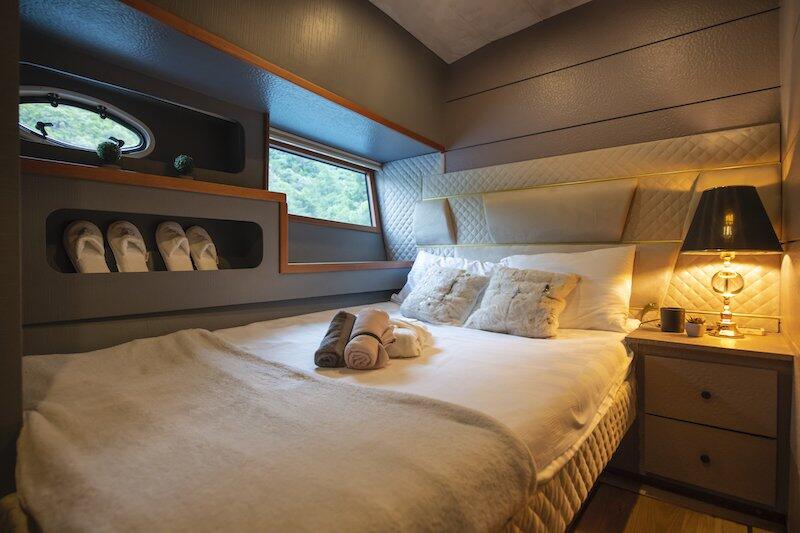 Motoryacht 