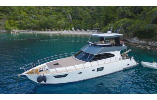 Motoryacht 