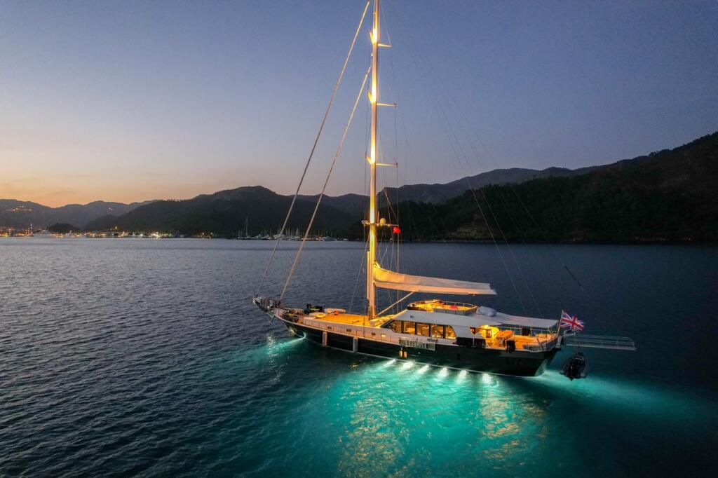 Gulet & Motor Sailer 