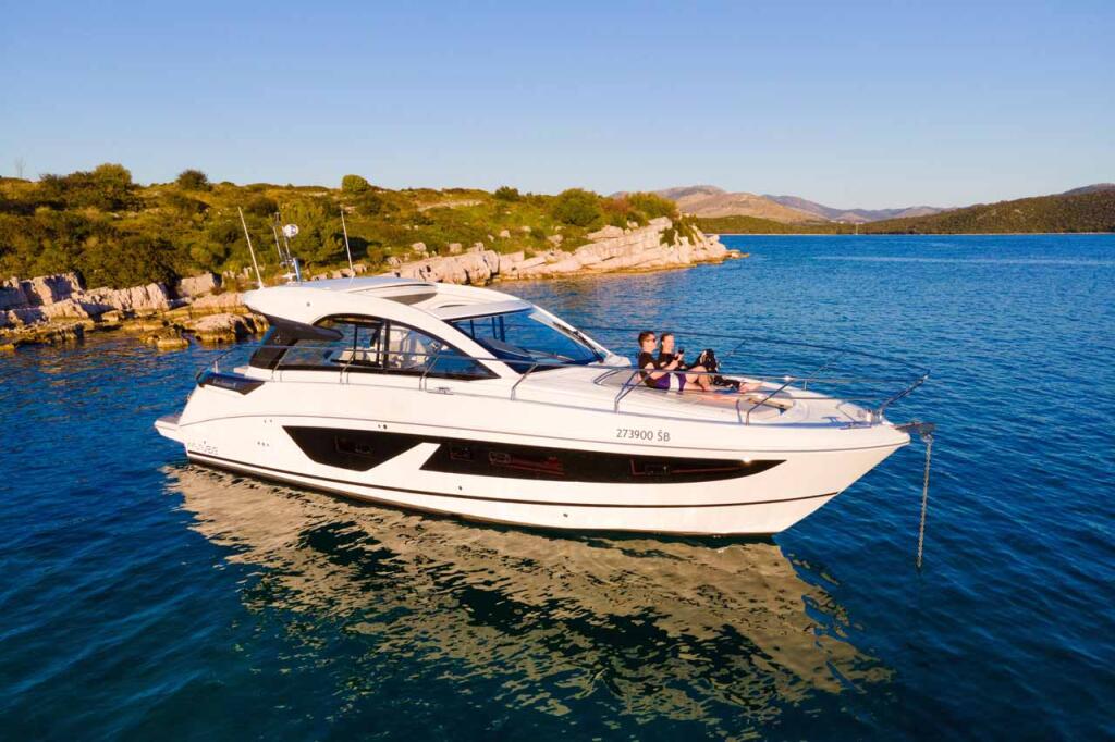 Motoryacht 
