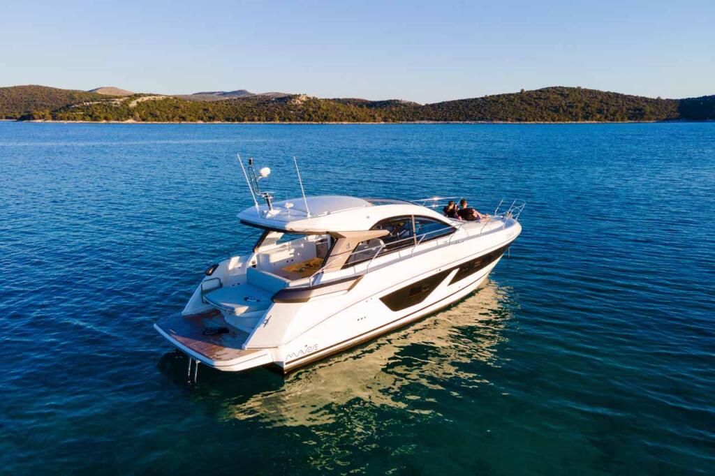 Motoryacht 