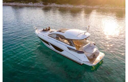 Motoryacht 