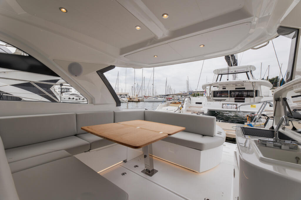 Motoryacht 