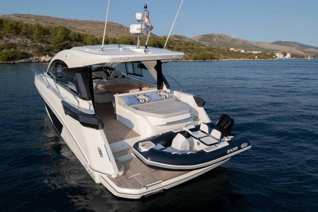 Motoryacht 