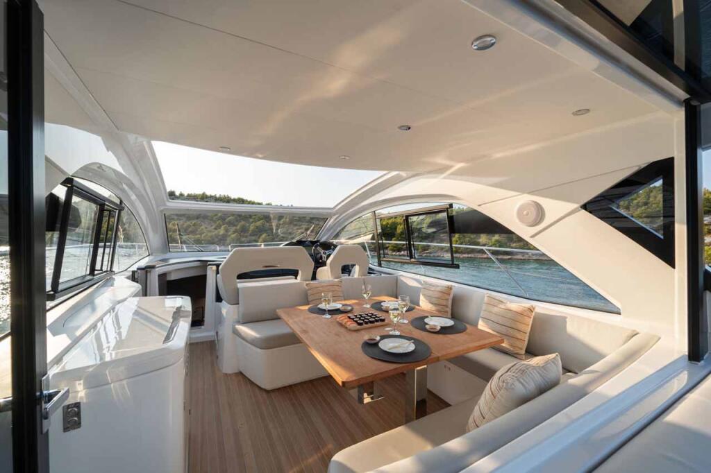 Motoryacht 