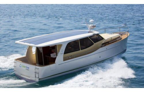 Motor yacht 