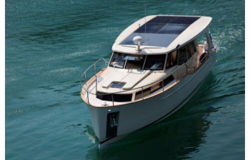 Motor yacht 
