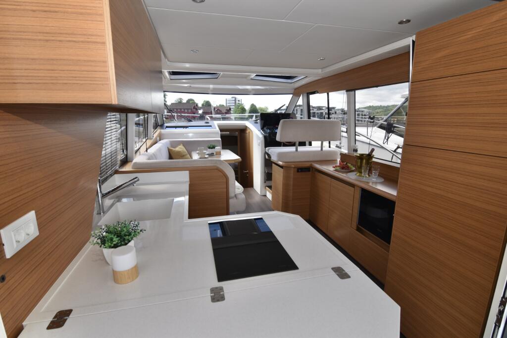 Motoryacht 