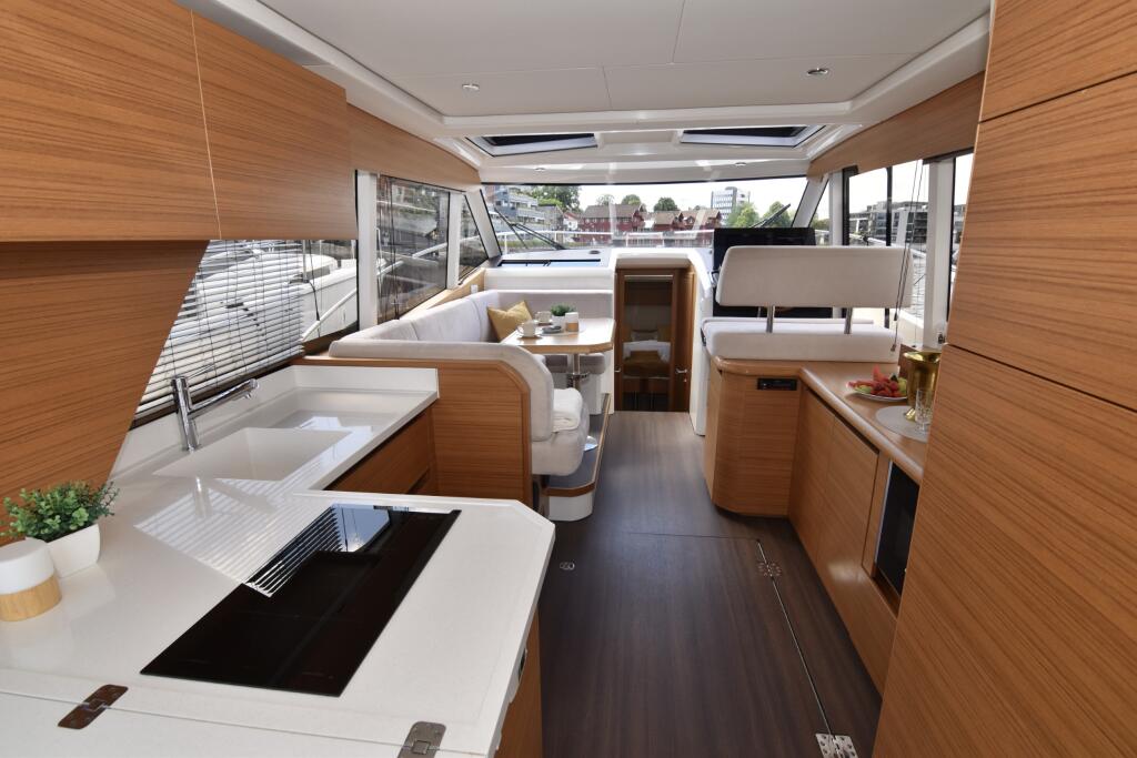 Motoryacht 