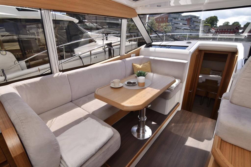 Motoryacht 