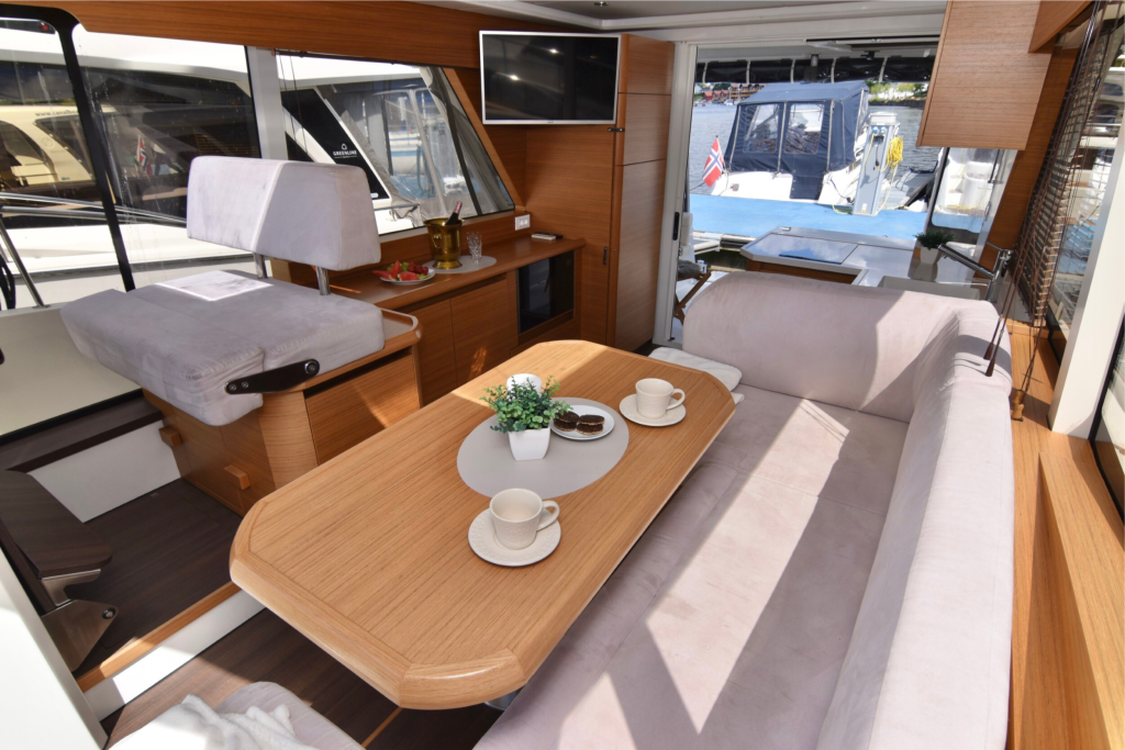 Motoryacht 