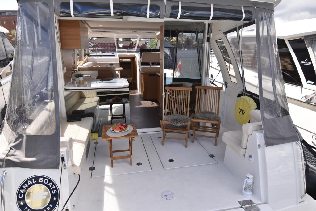 Motoryacht 