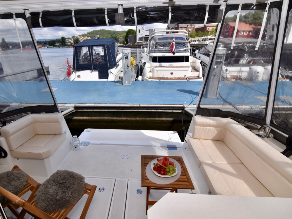 Motoryacht 