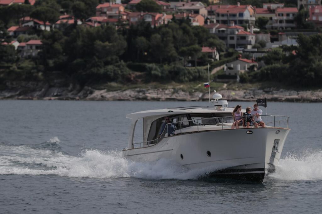 Motoryacht 