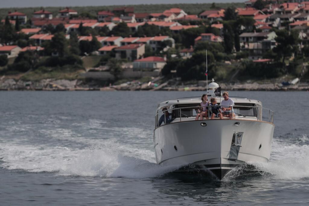 Motoryacht 