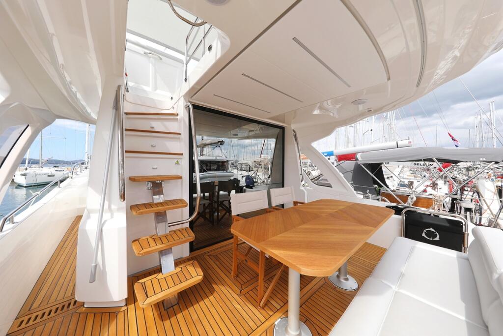 Motoryacht 