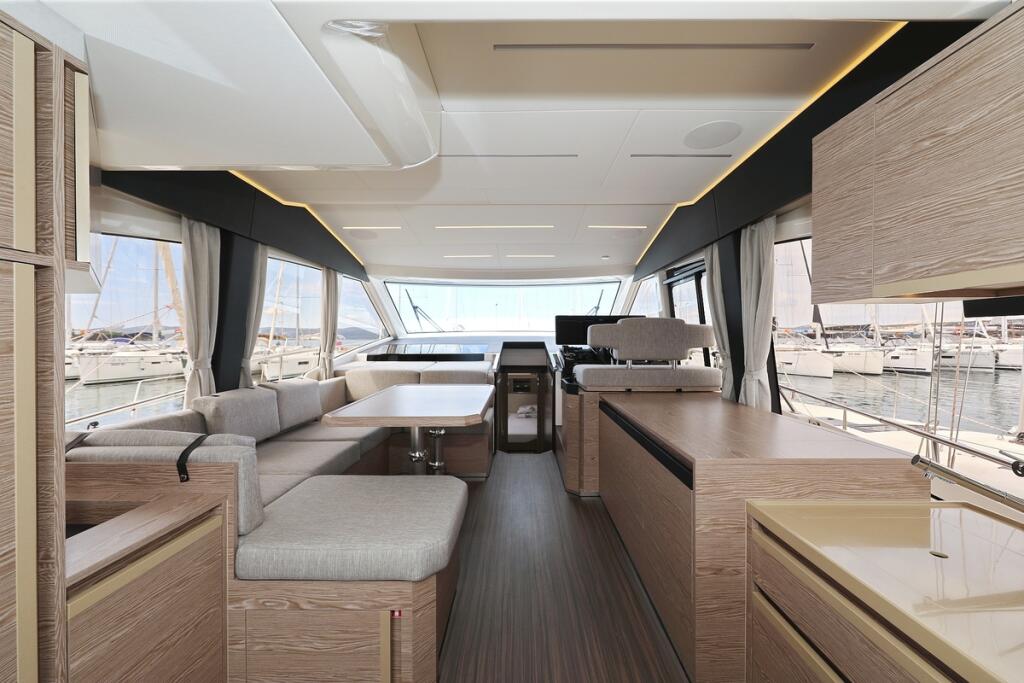 Motoryacht 