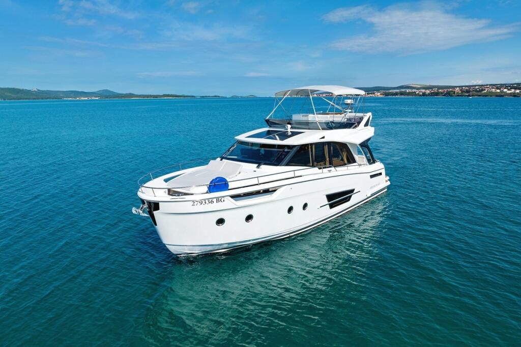 Motoryacht 