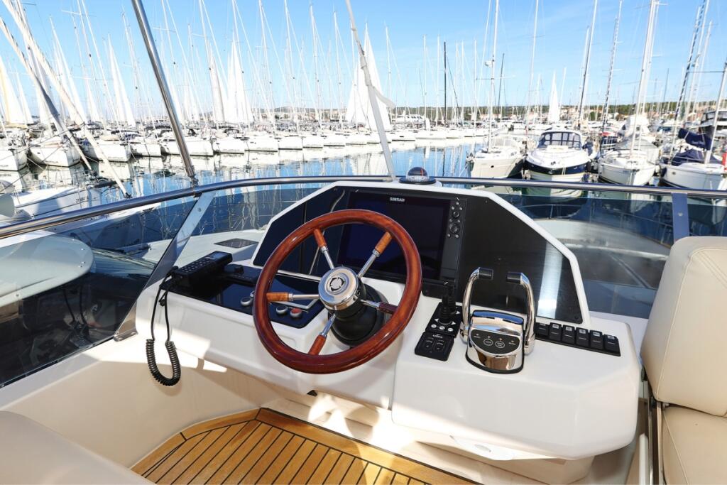Motoryacht 