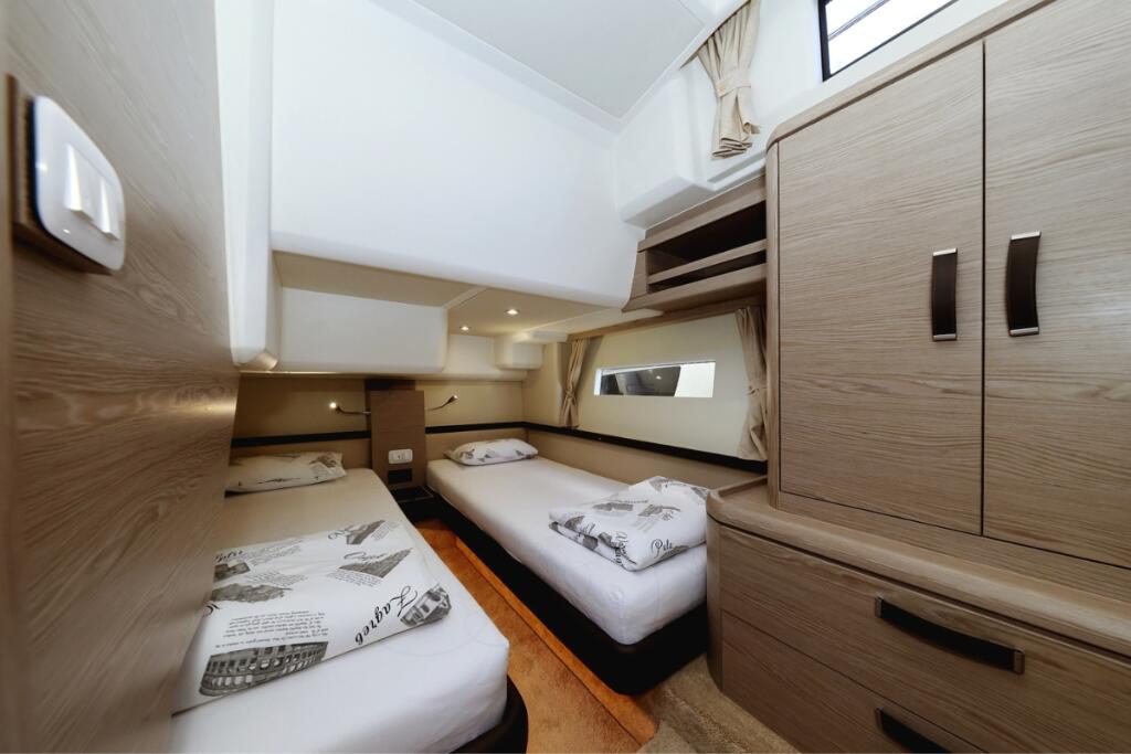 Motoryacht 