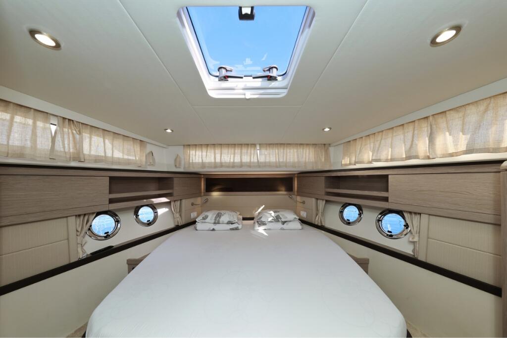 Motoryacht 