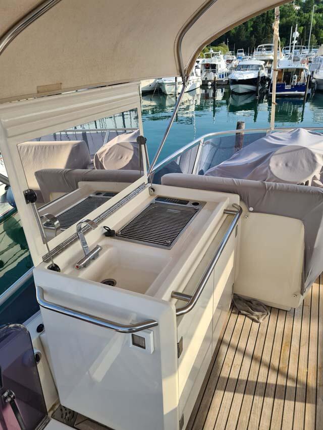 Motoryacht 