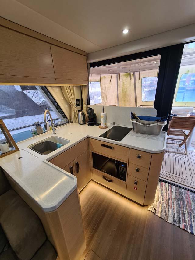 Motoryacht 