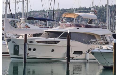 Motoryacht 