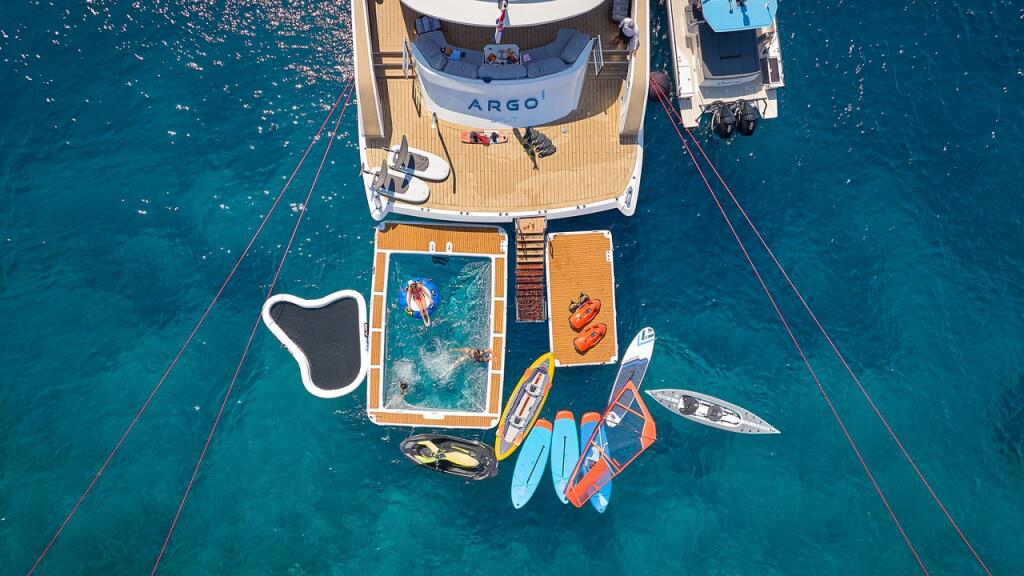Luxury motor yacht 