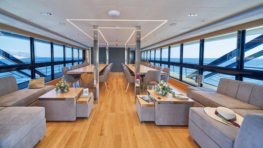Luxury motor yacht 