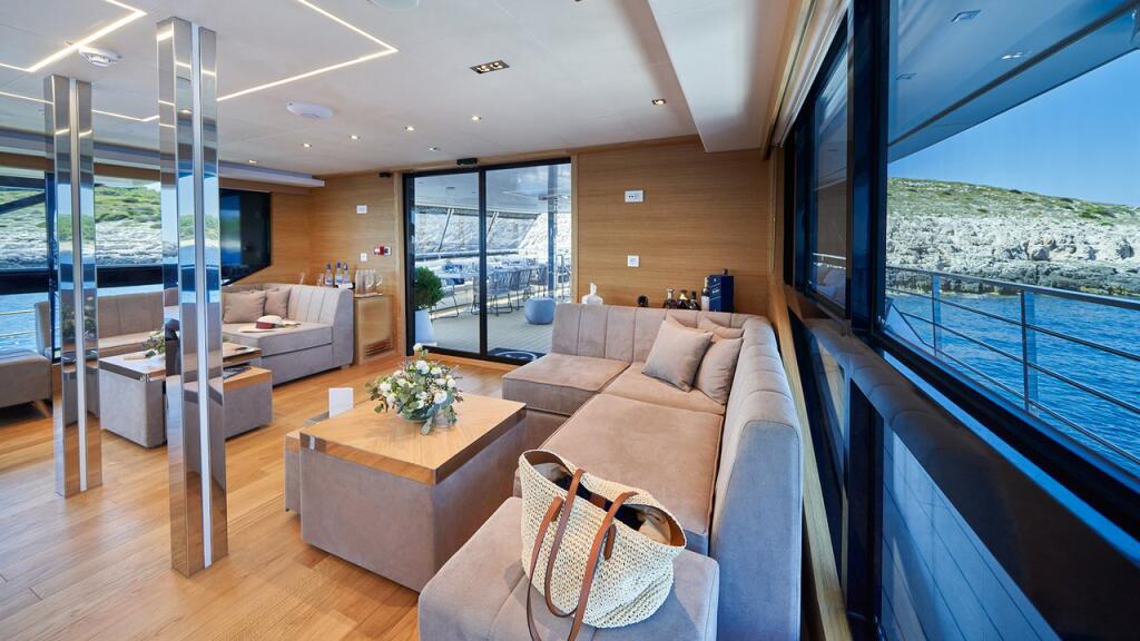Luxury motor yacht 