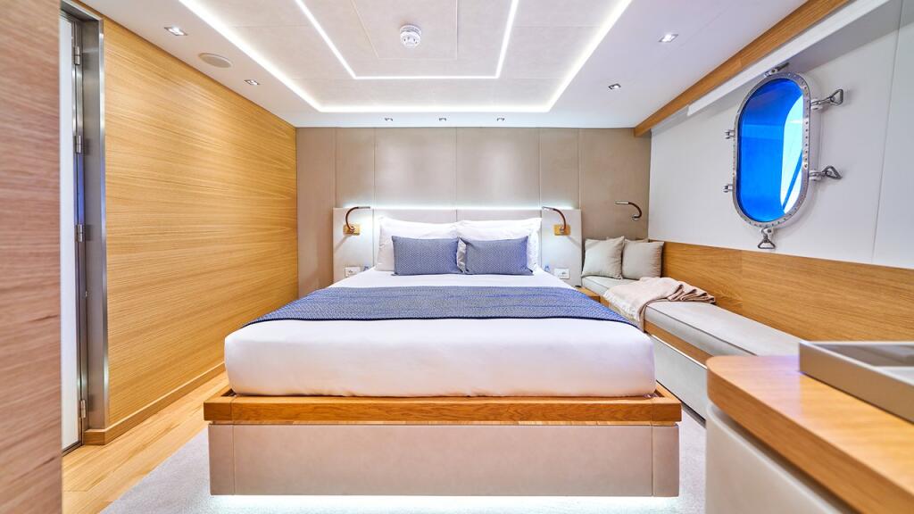 Luxury motor yacht 