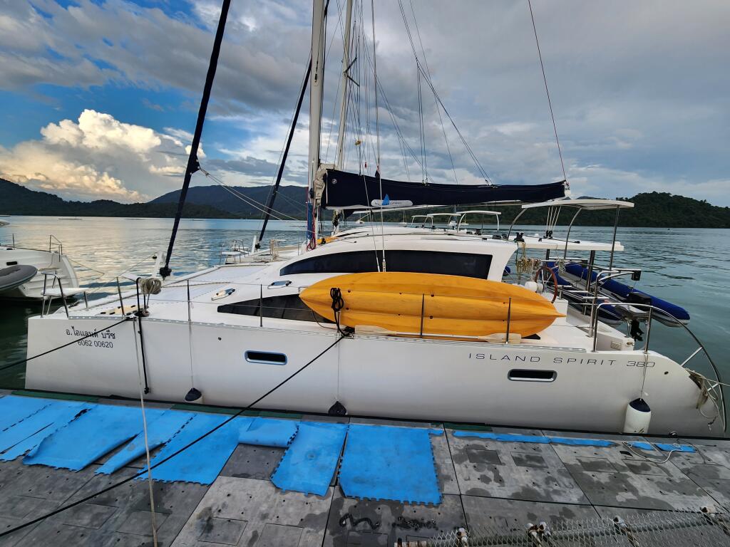 Catamaran 