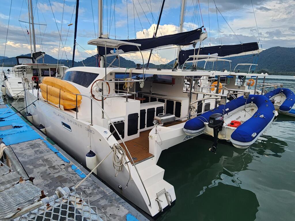 Catamaran 