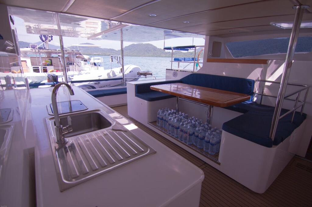 Catamaran 