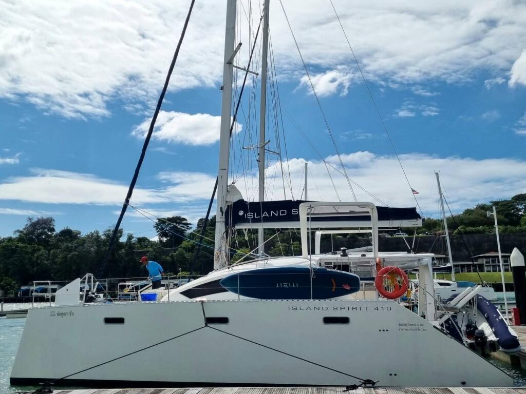 Catamaran 