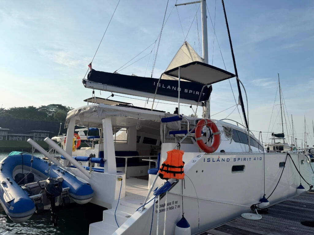 Catamaran 