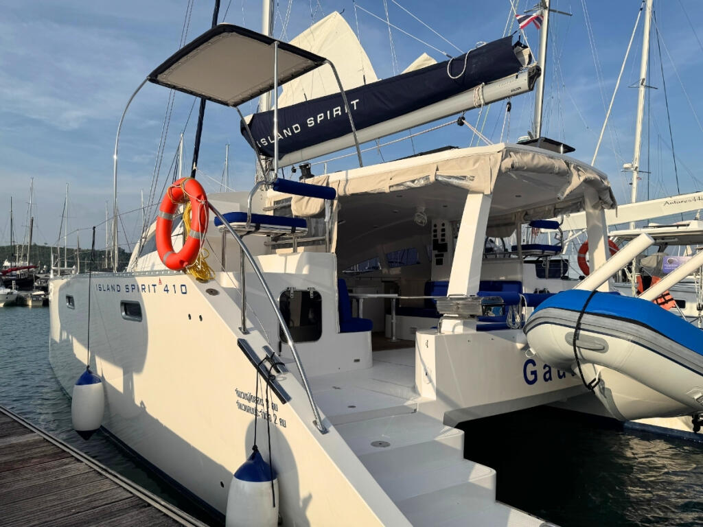 Catamaran 