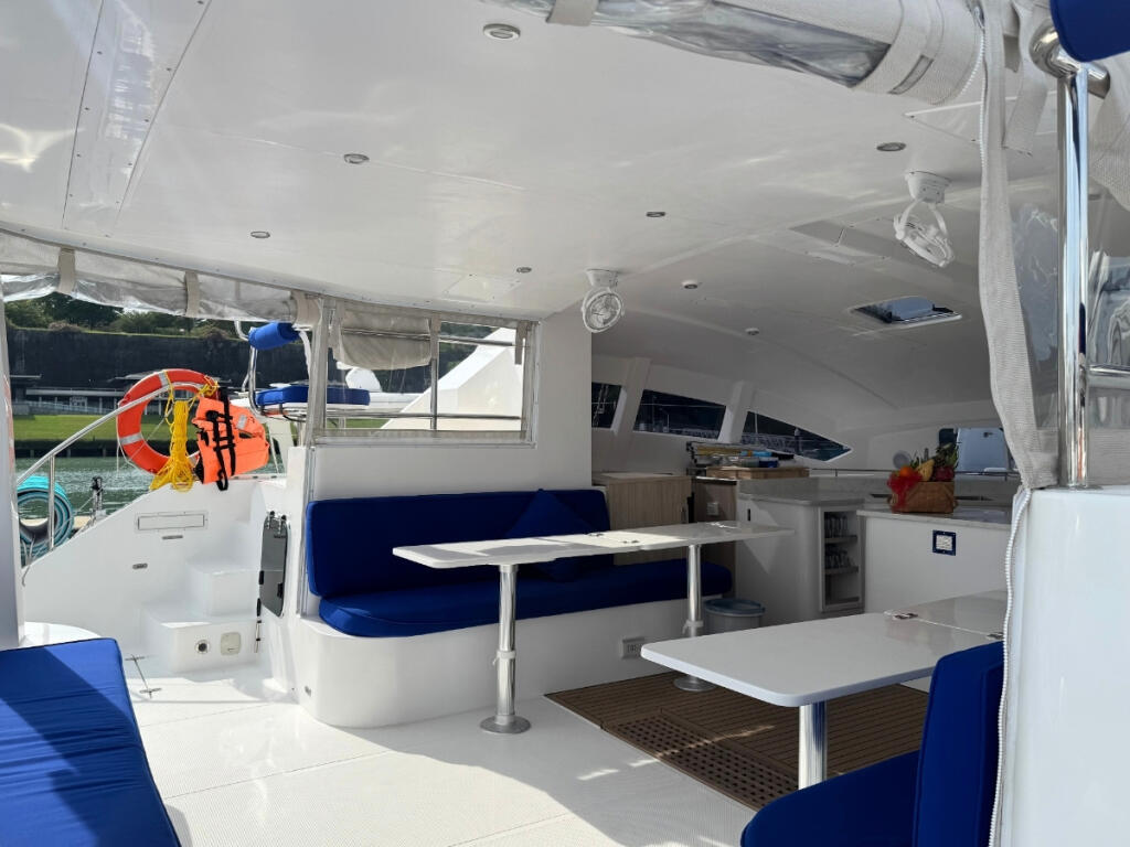 Catamaran 