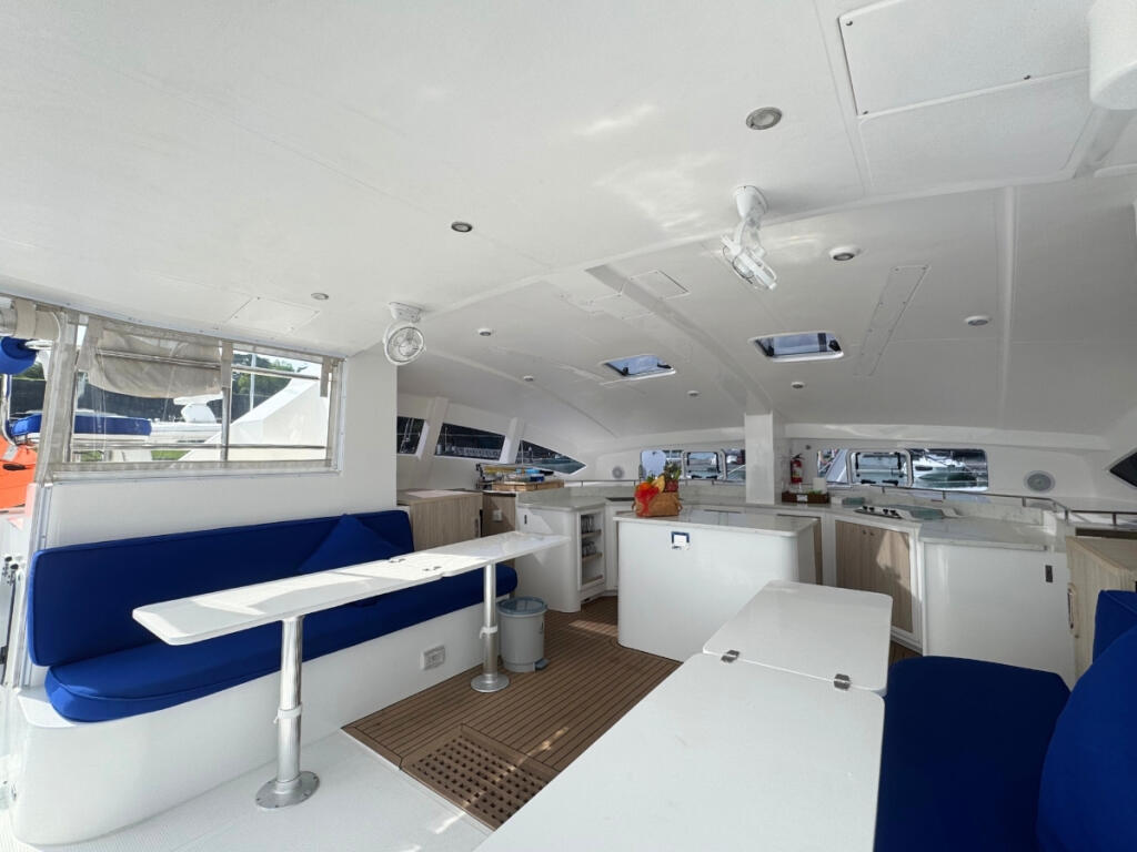 Catamaran 