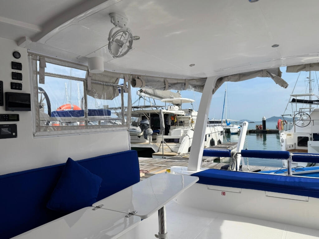 Catamaran 