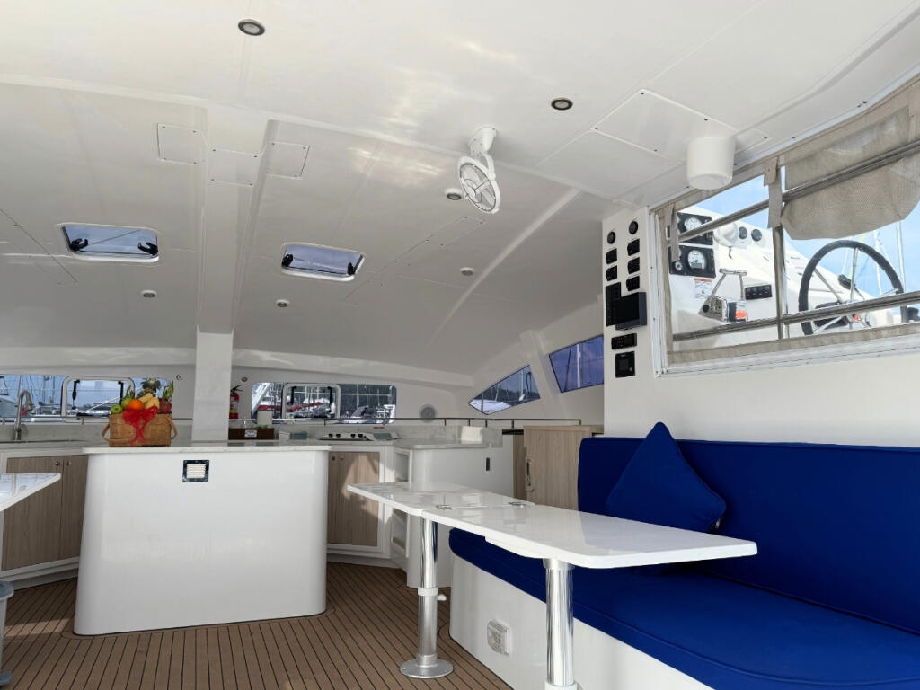 Catamaran 