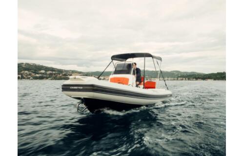 Rubber boat (R.I.B.) 