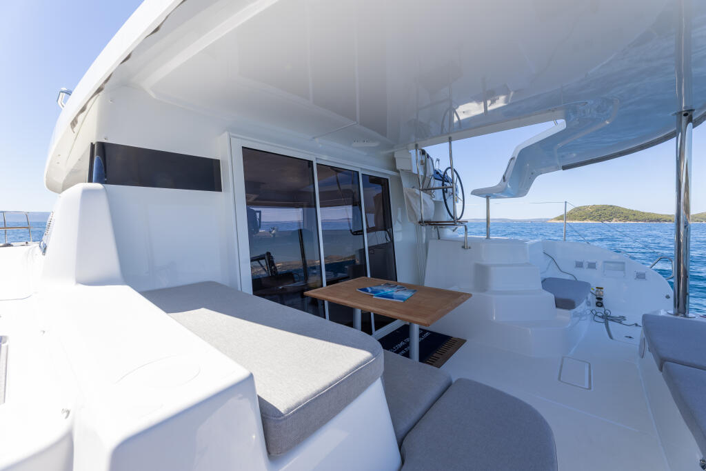 Catamaran 