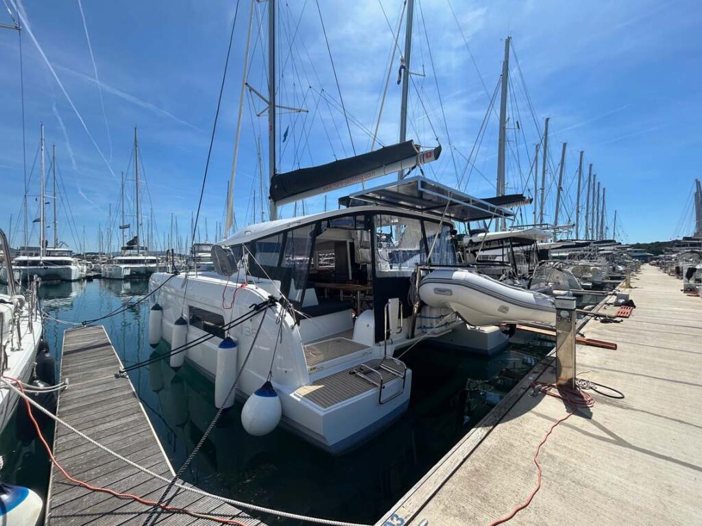 Catamaran 