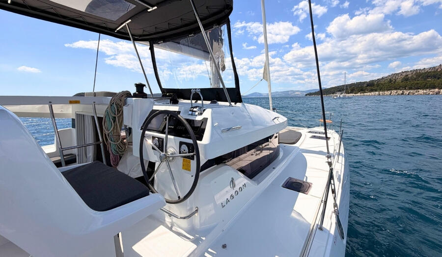Catamaran 