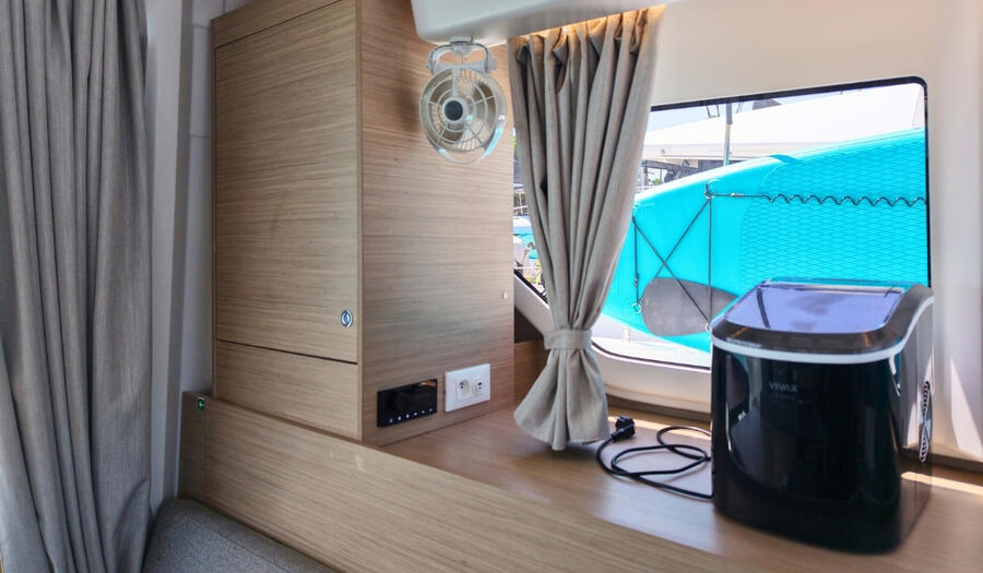 Catamaran 