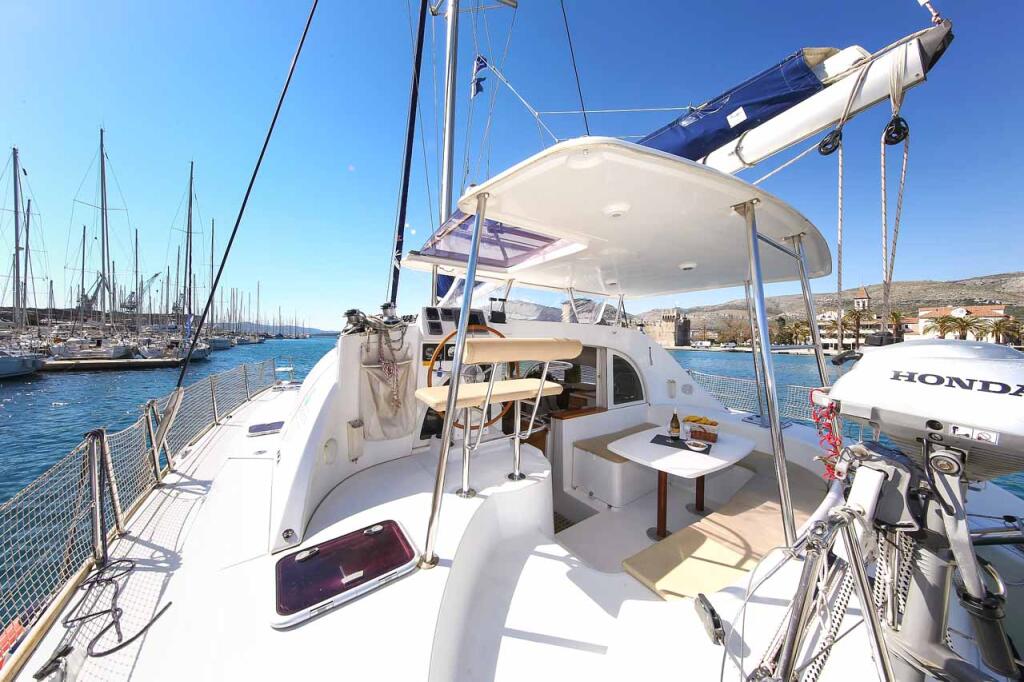 Catamaran 