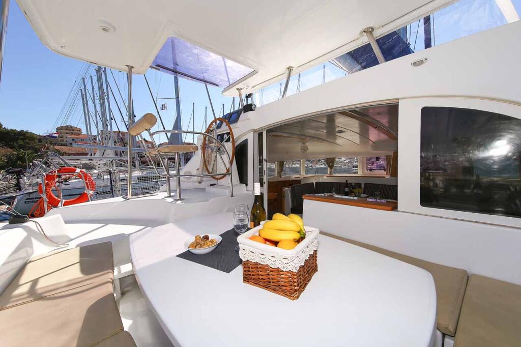 Catamaran 