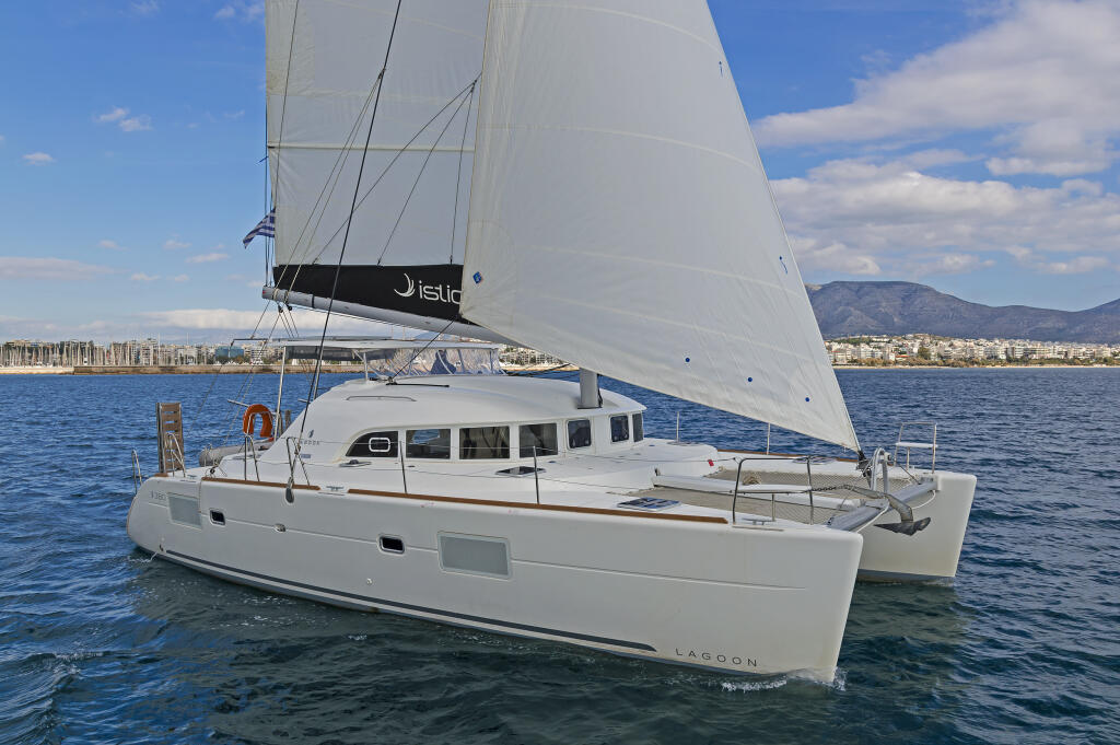 Catamaran 